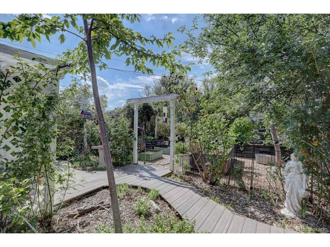 Photo of 11049 Melody Dr