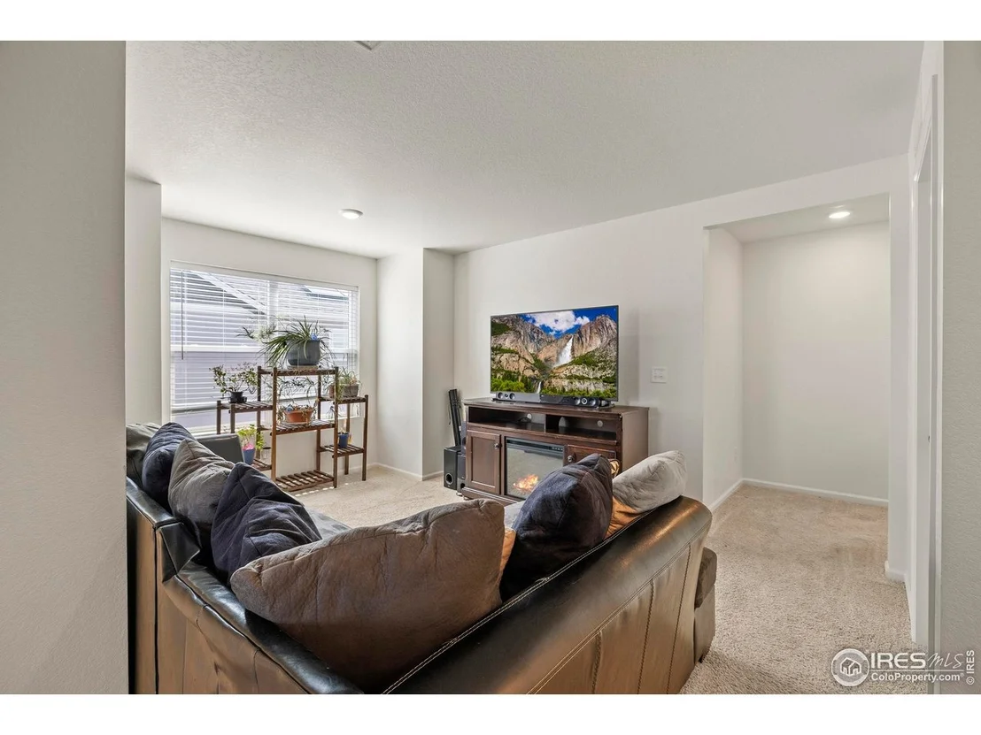 Photo of 147 Hidden Lake Dr