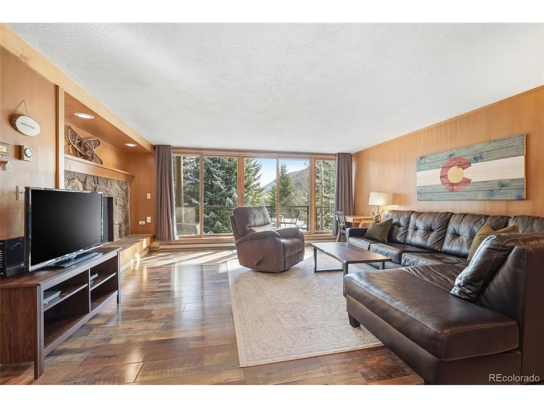 Photo of Unit 2015 at 21700 US Highway 6
