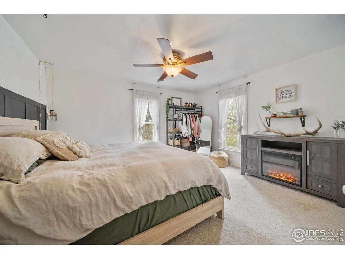 Photo of 213 W 3rd Ave