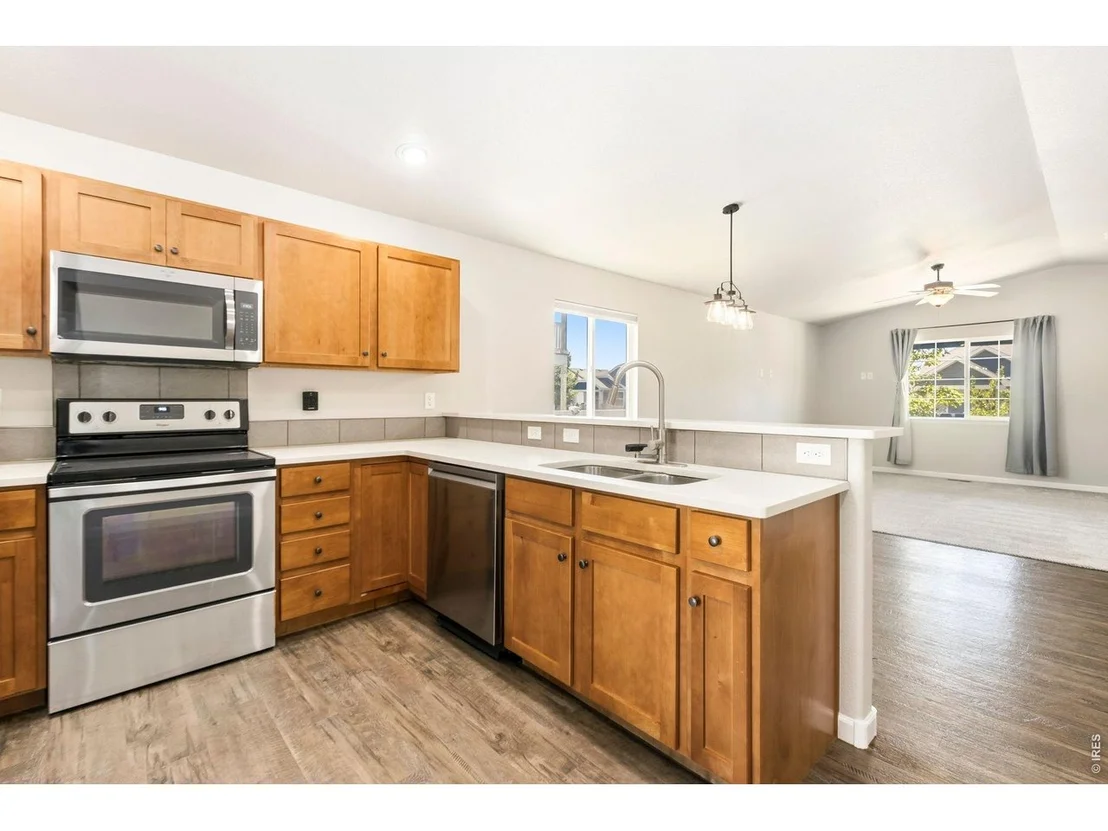 Photo of 2441 Shooting Star Way