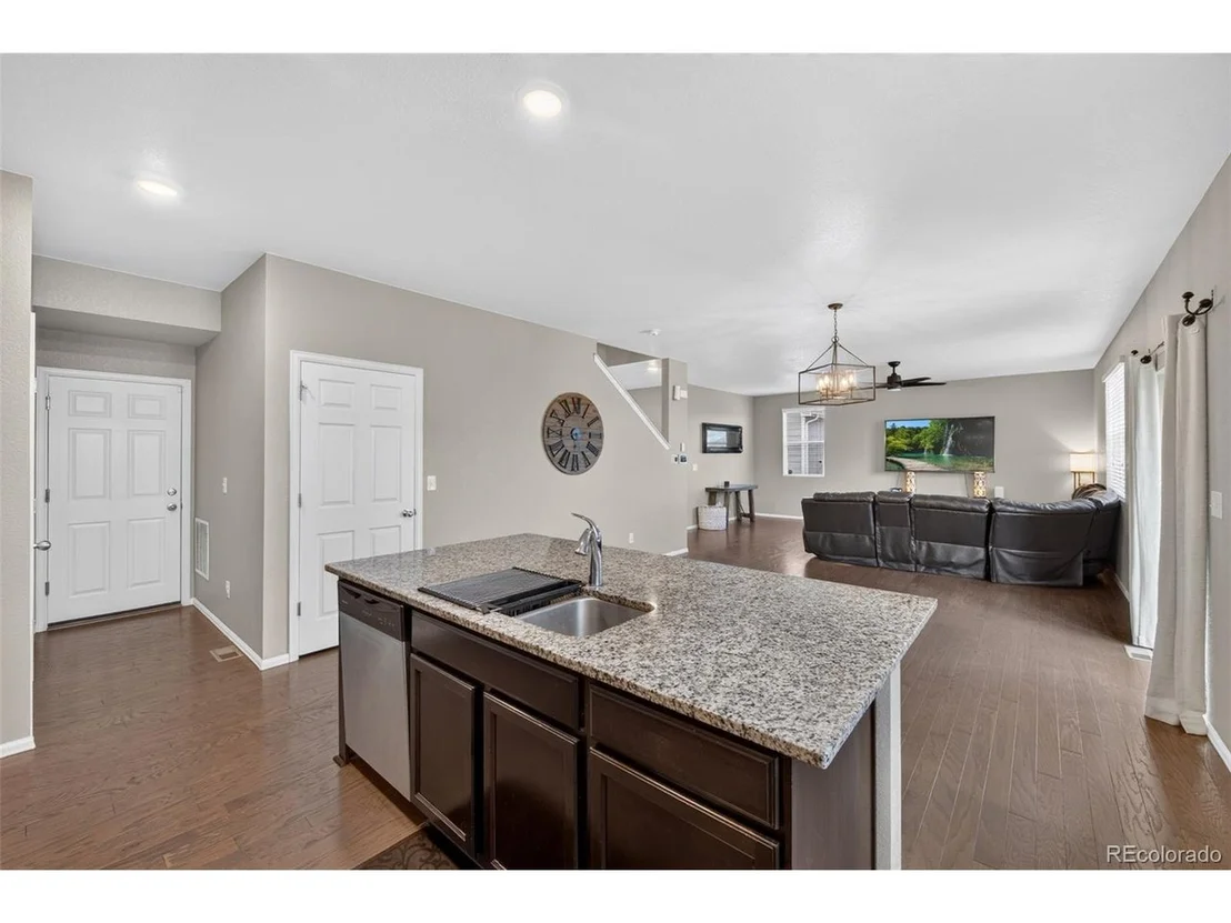 Photo of 914 Charlton Dr