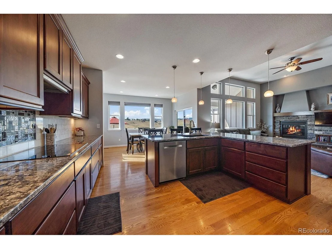 Photo of 8412 Quaker Cir