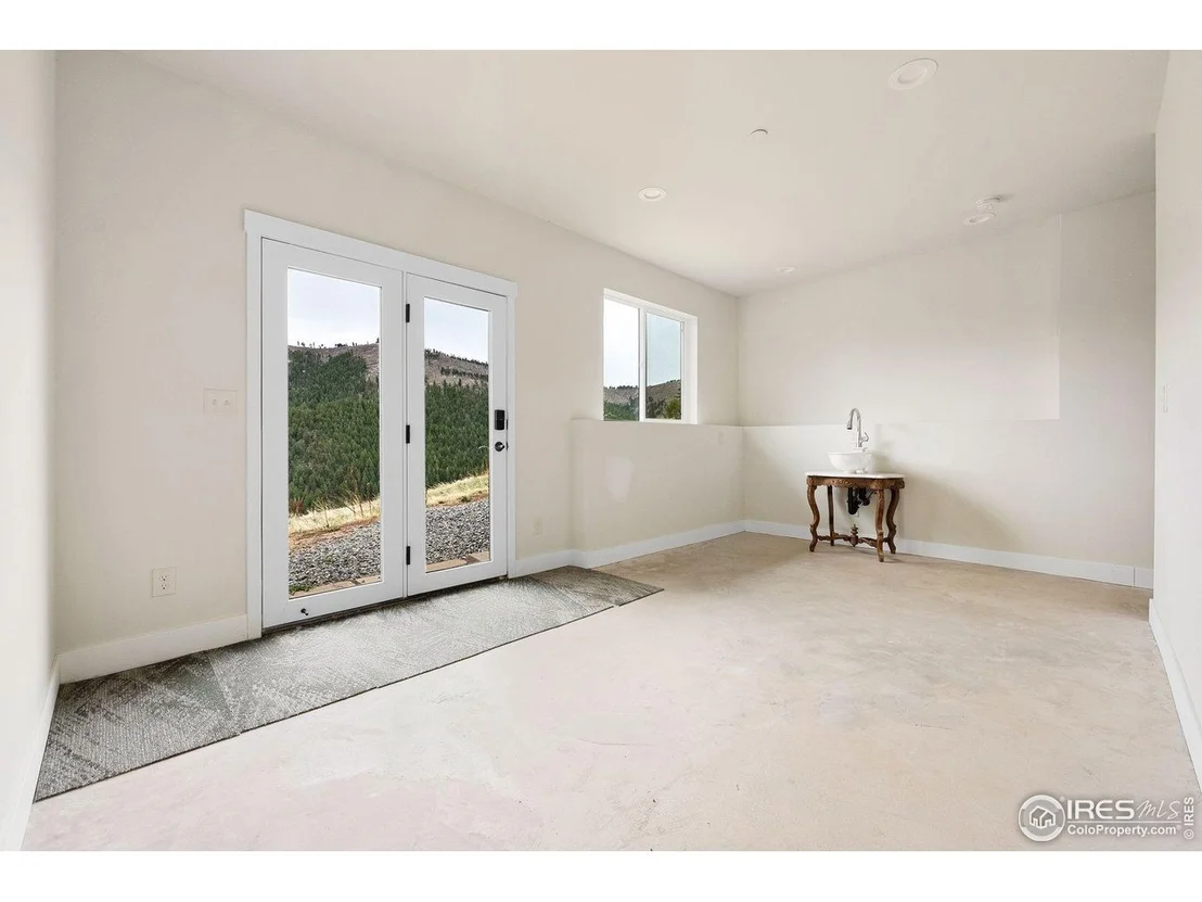 Photo of 450 Melvina Hill Rd