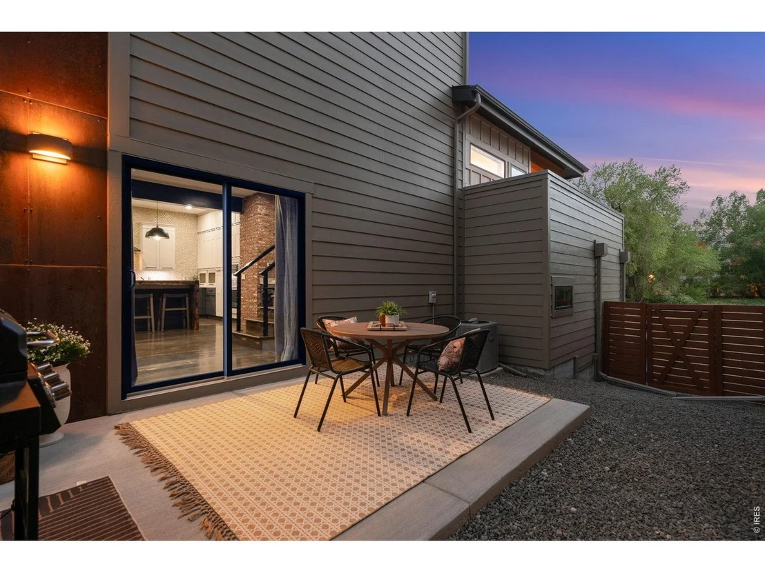 Photo of 345 Pascal St