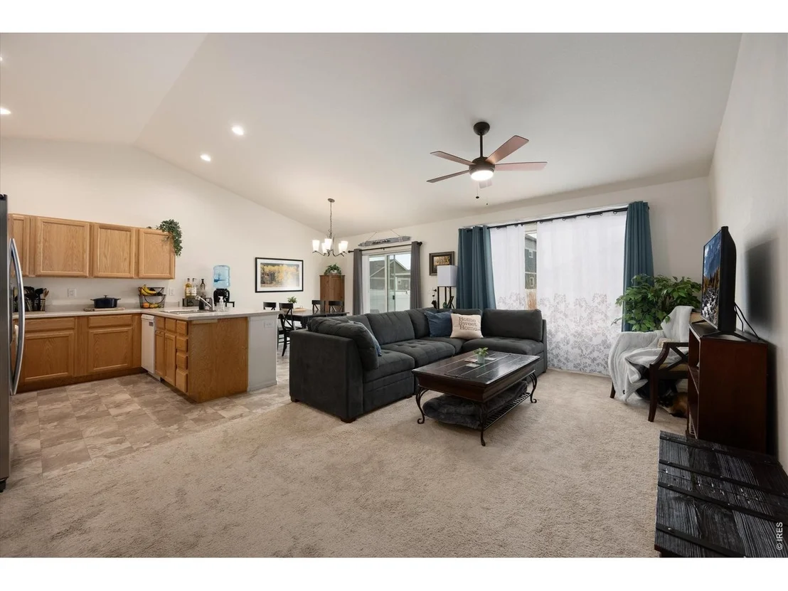 Photo of 970 Greenbrook Dr