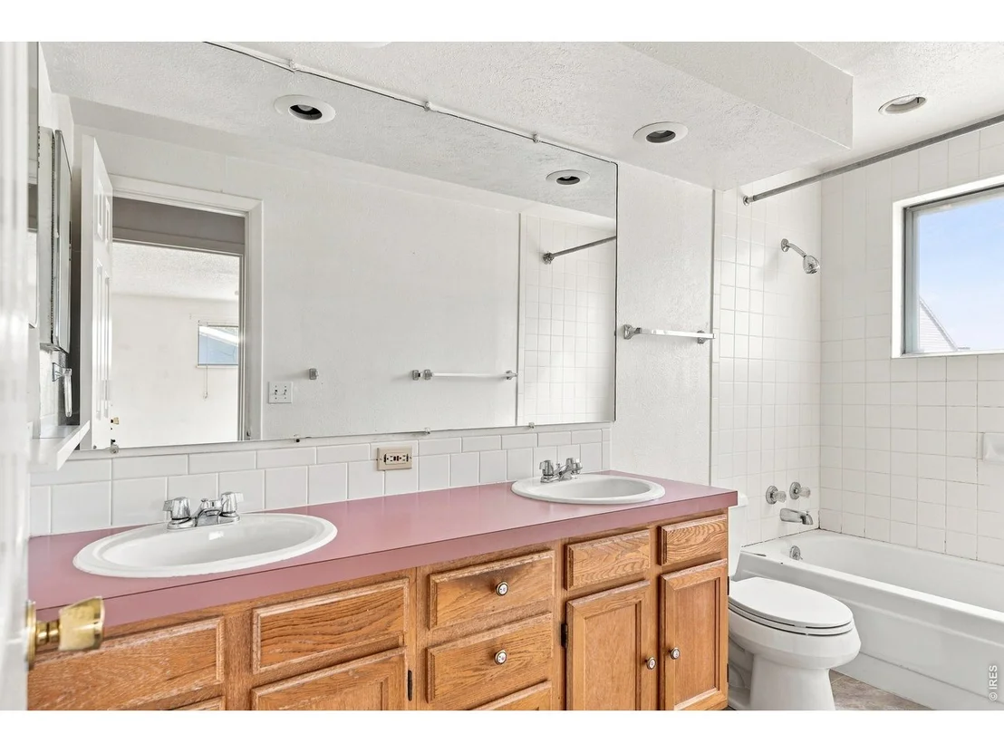 Photo of 1001 Waite Dr