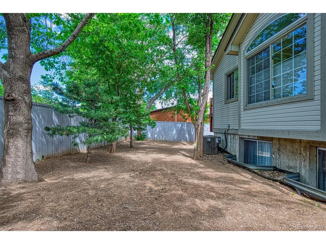 Photo of 4945 Tesla Cir