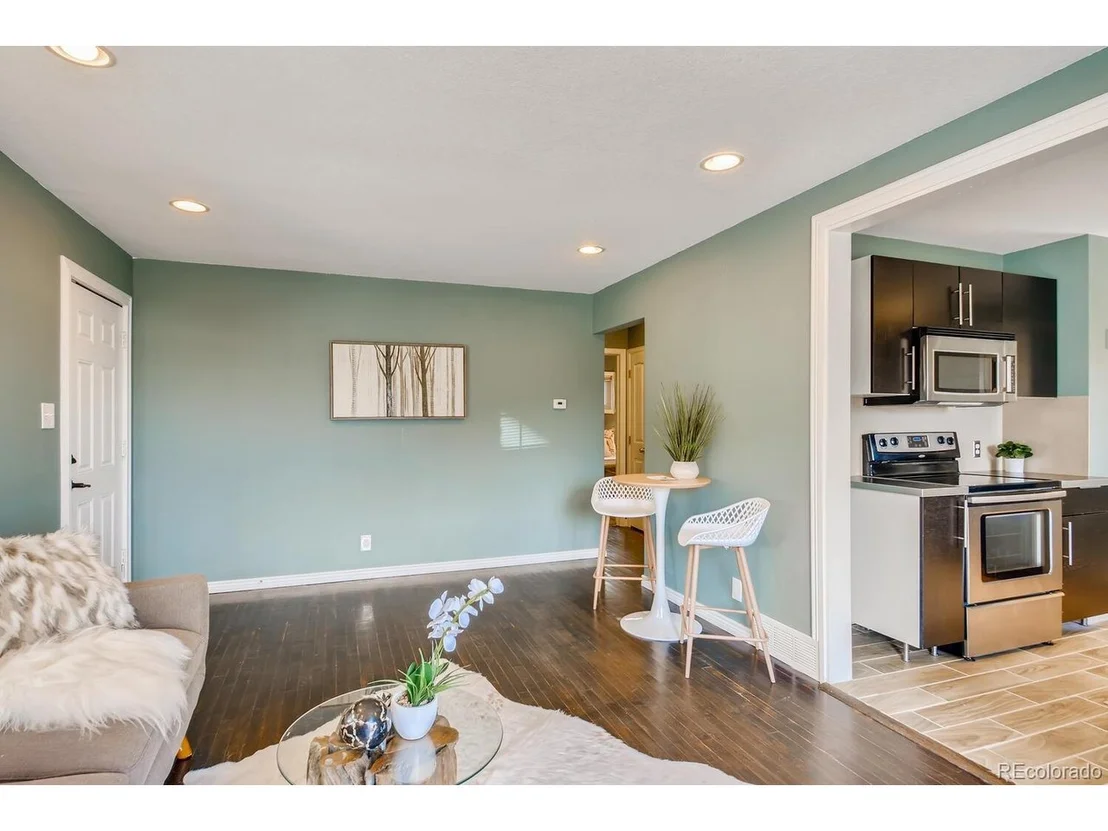 Photo of 11128 Murray Dr