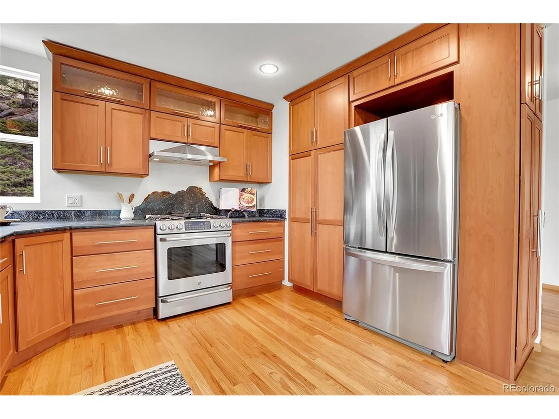 Photo of 6684 Olympus Dr