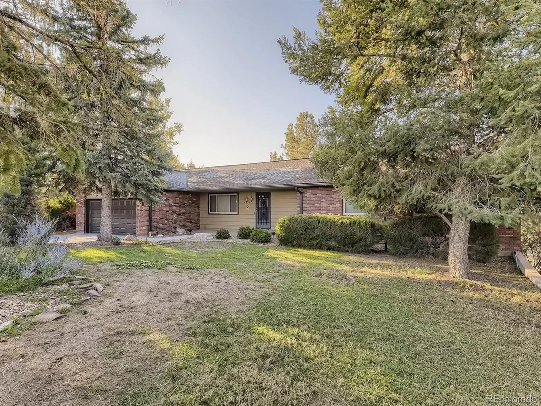 Photo of 7992 E Windcrest Row