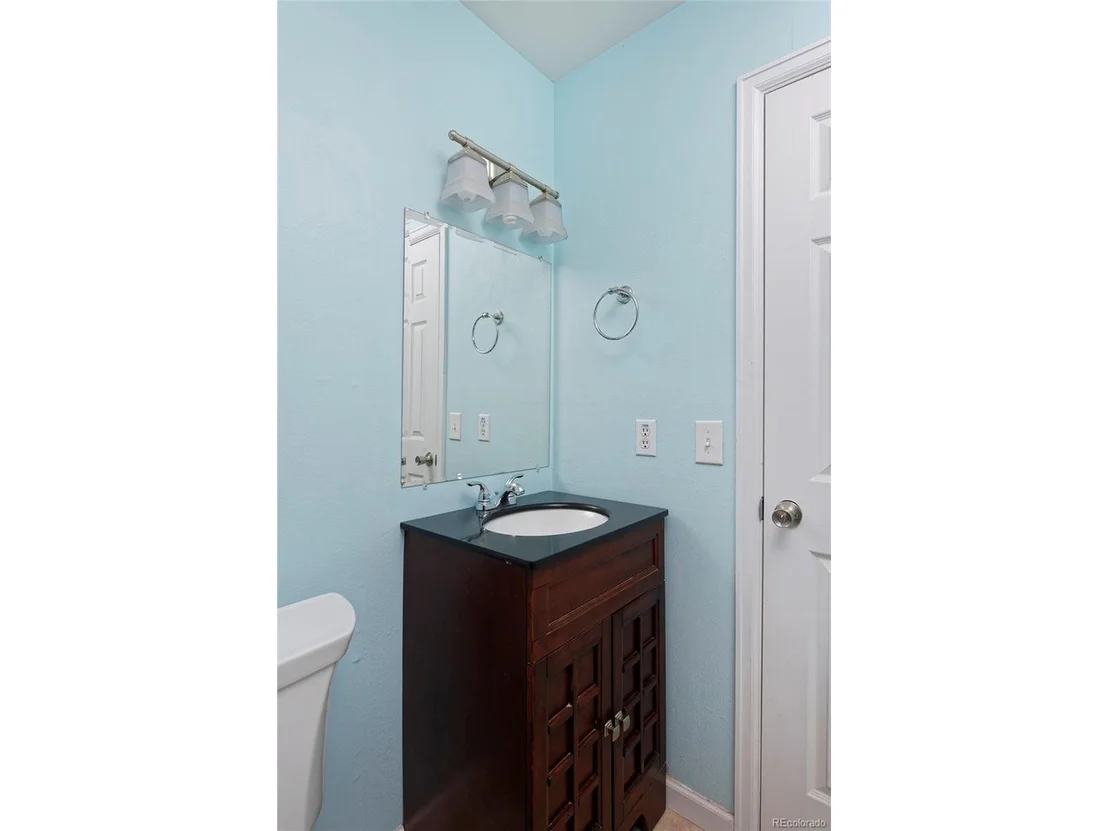 Photo of 4440 Warbler Dr