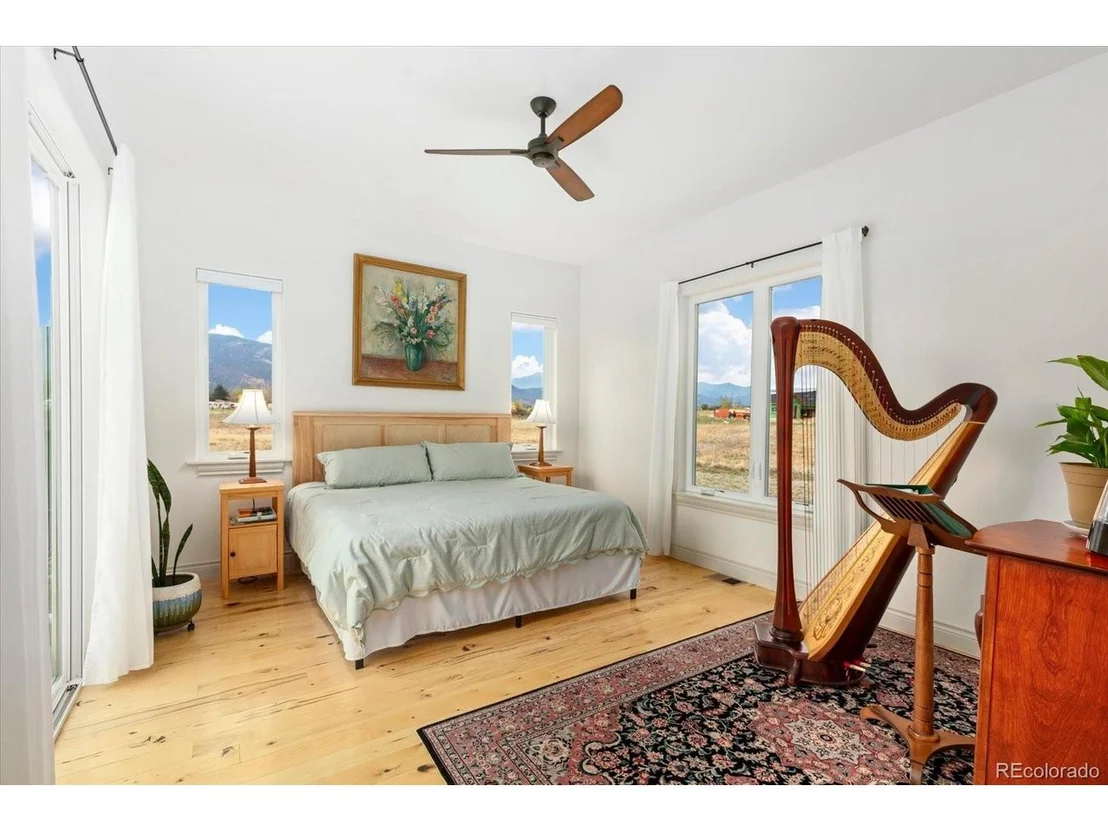 Photo of 7670 Meadowlark Ln