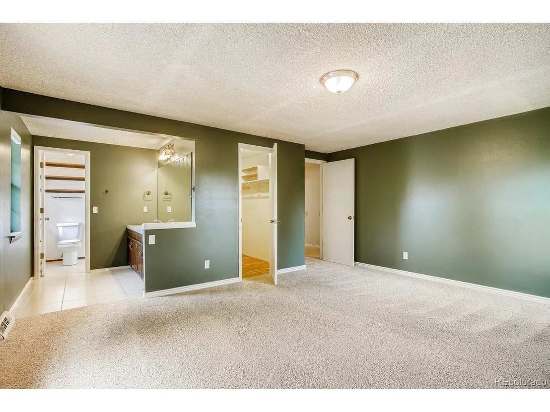 Photo of 8691 Iris St