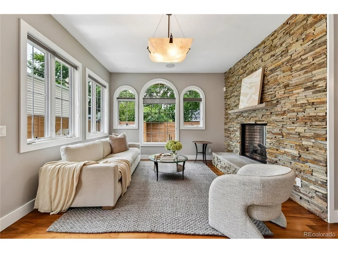 Photo of 771 Jasmine St
