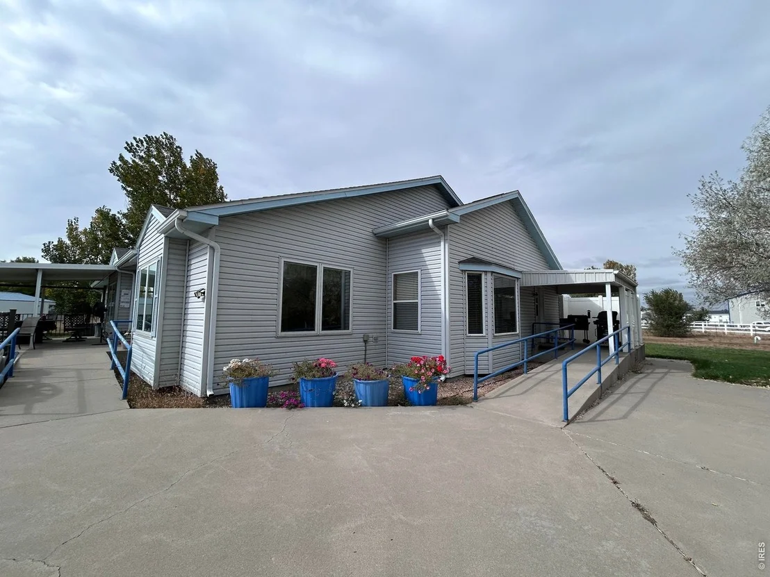 Photo of 717 3rd Ave