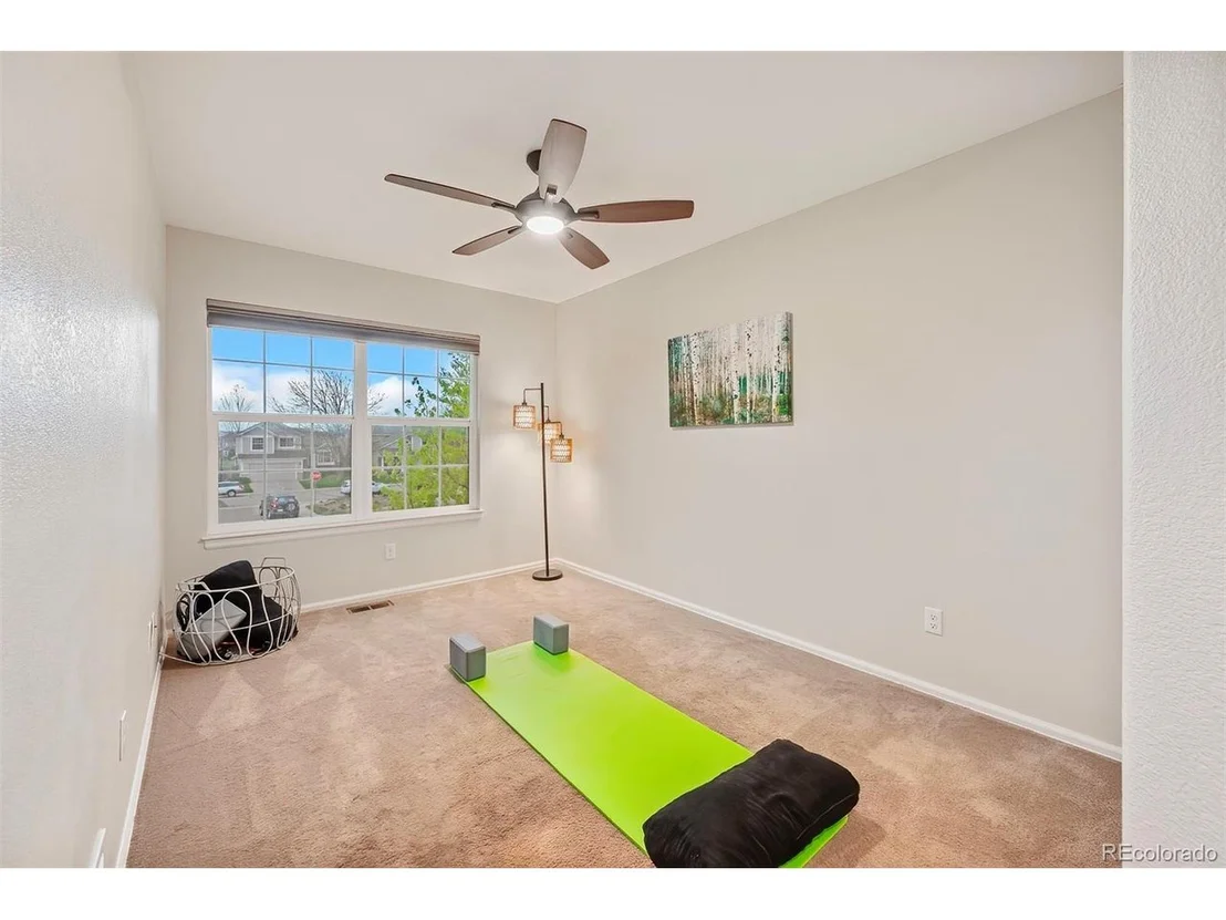 Photo of 905 Jasmine Pl