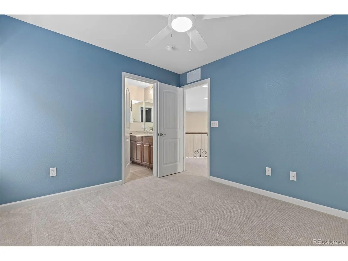 Photo of 381 Rainbow Ln