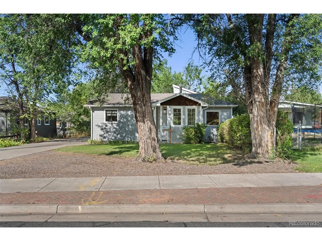 Photo of 7785 Lowell Blvd