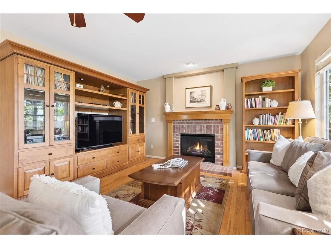 Photo of 423 Pinewood Cir