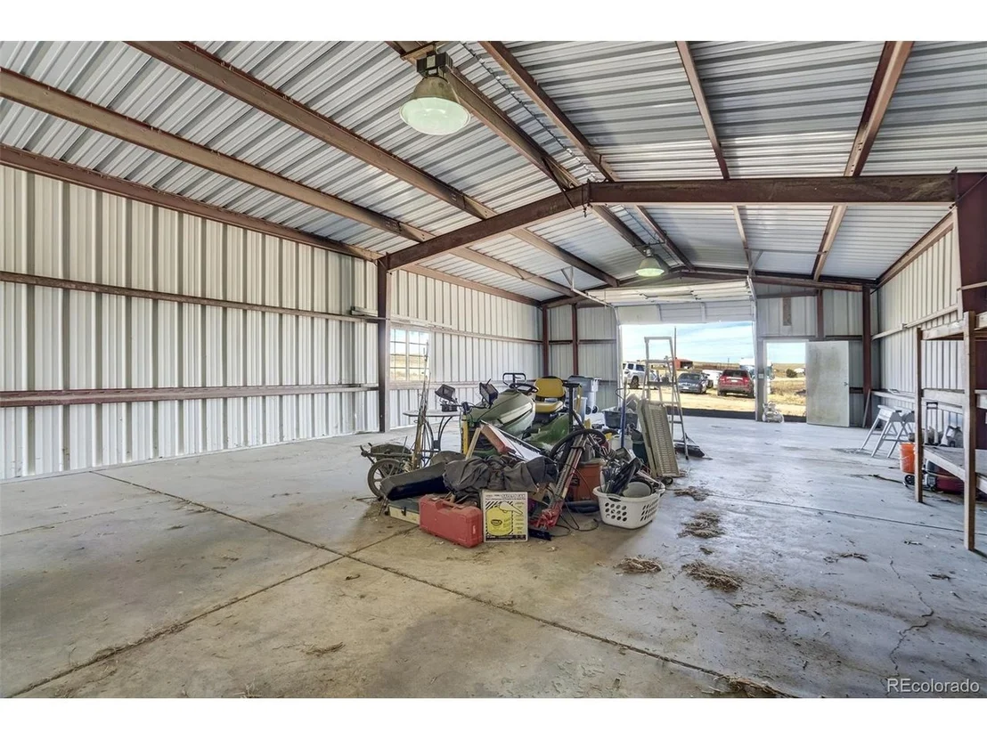 Photo of 18300 County Rd 105