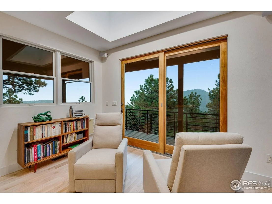 Photo of 435 Quartz Way