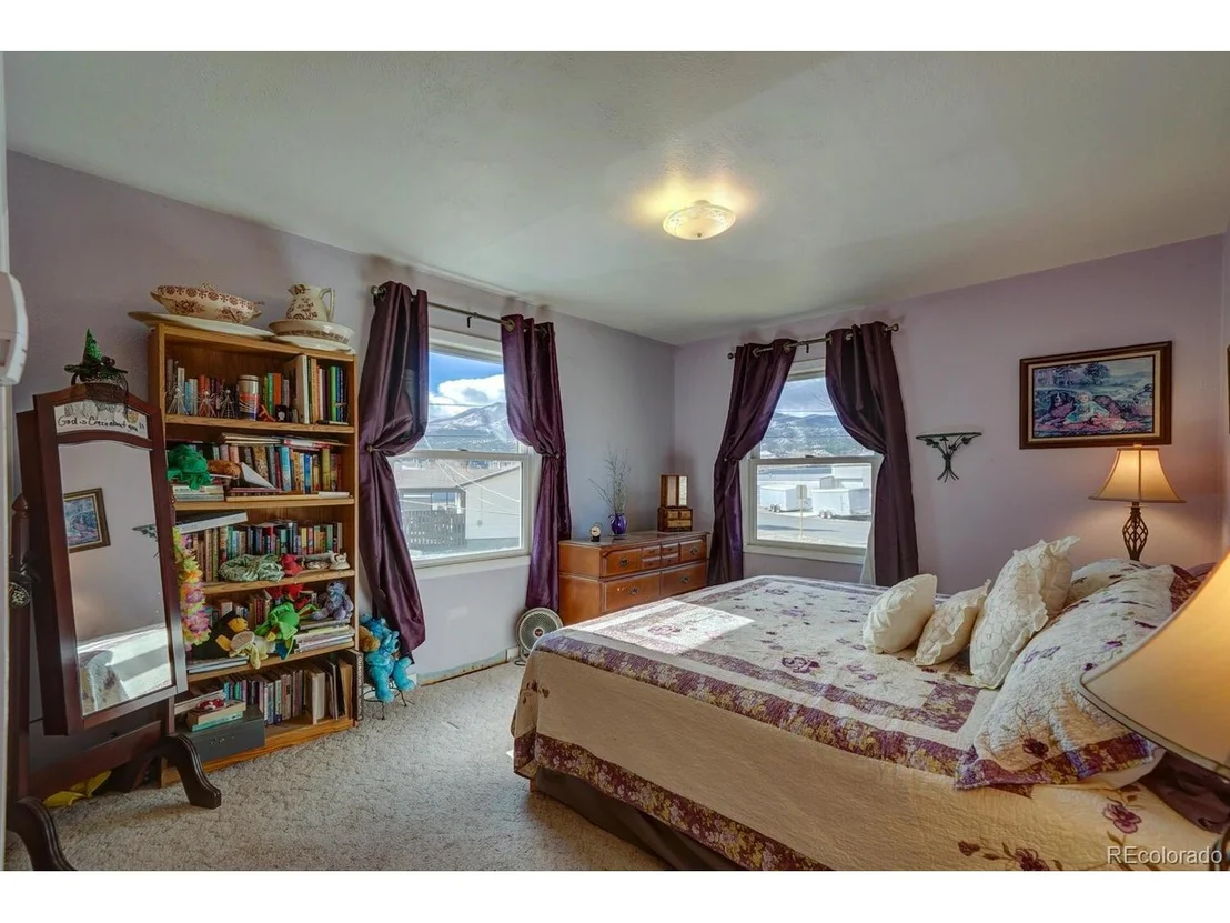Photo of 77 Illinois Ave