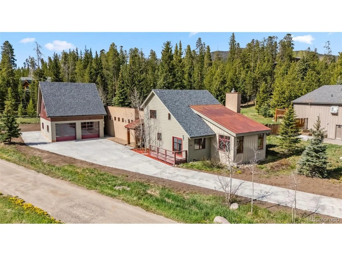 Photo of 475 Vail Cir