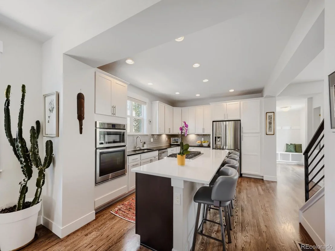 Photo of 2902 Twin Lakes Cir