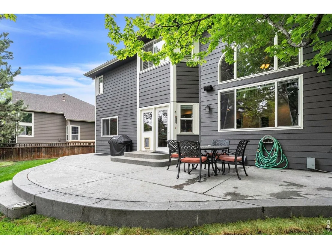 Photo of 2233 Bluebird Dr