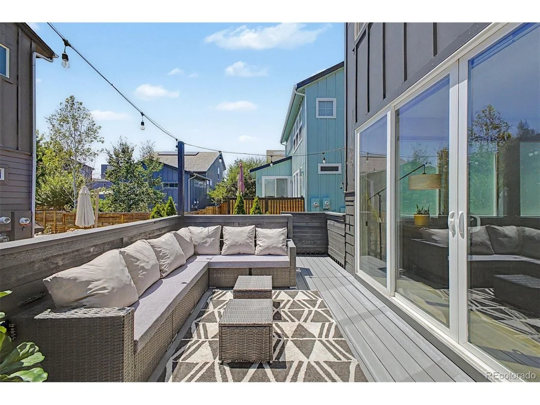 Photo of 2150 W 67th Dr