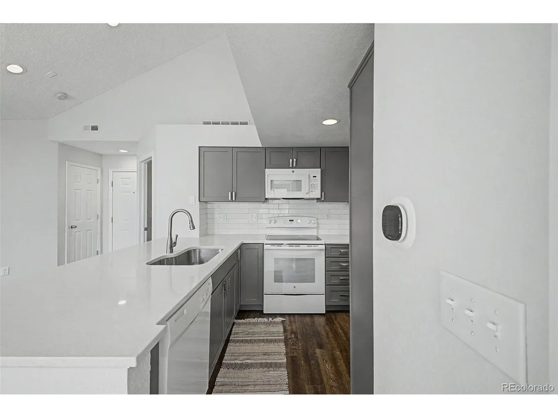 Photo of Unit D at 4883 White Rock Cir