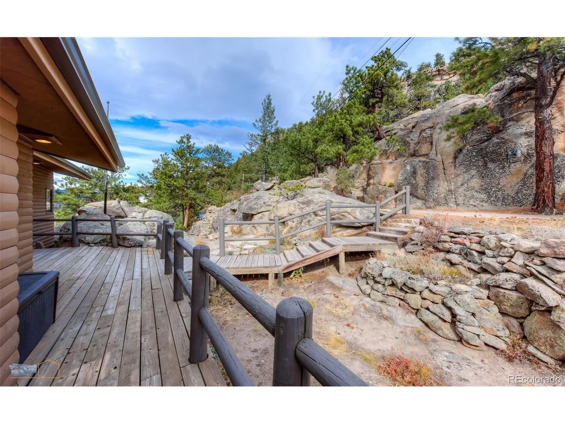Photo of 452 Alpine Dr
