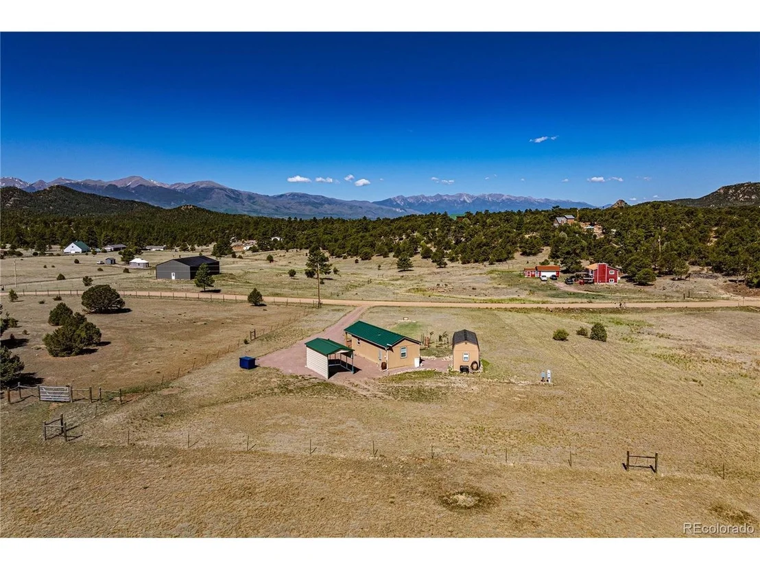 Photo of 612 15th Trl