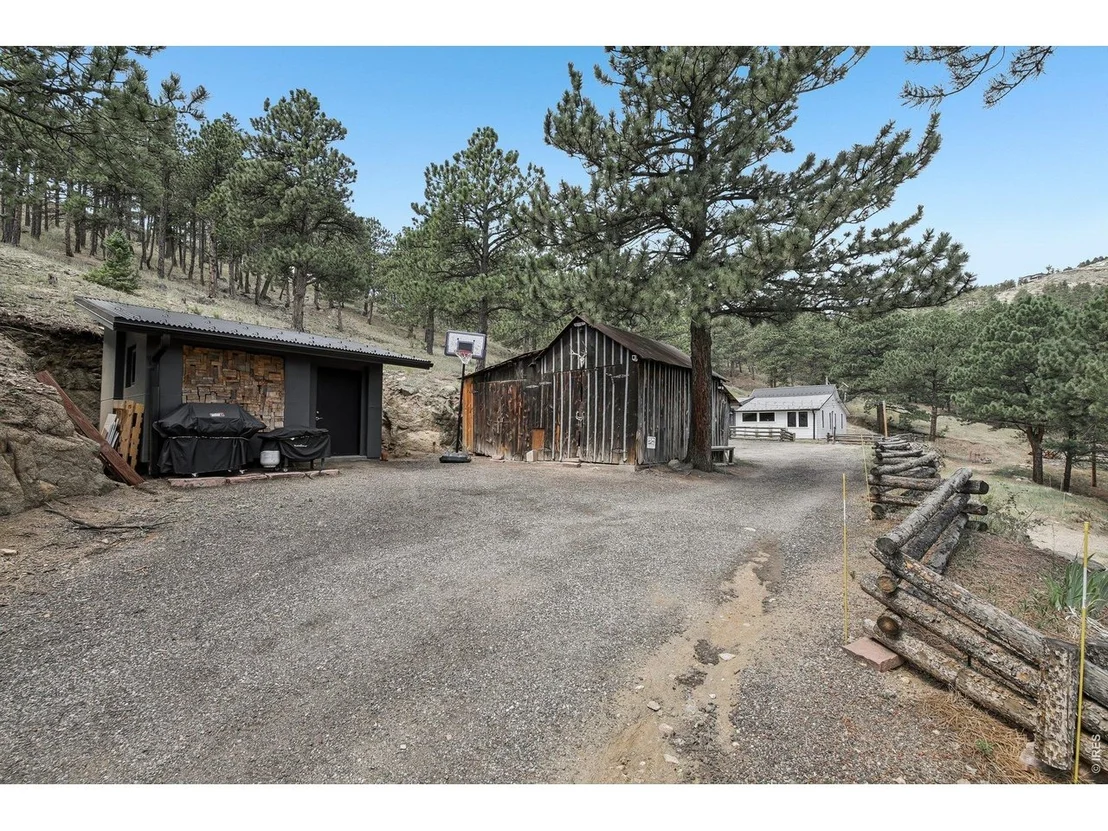 Photo of 281 County Road 83