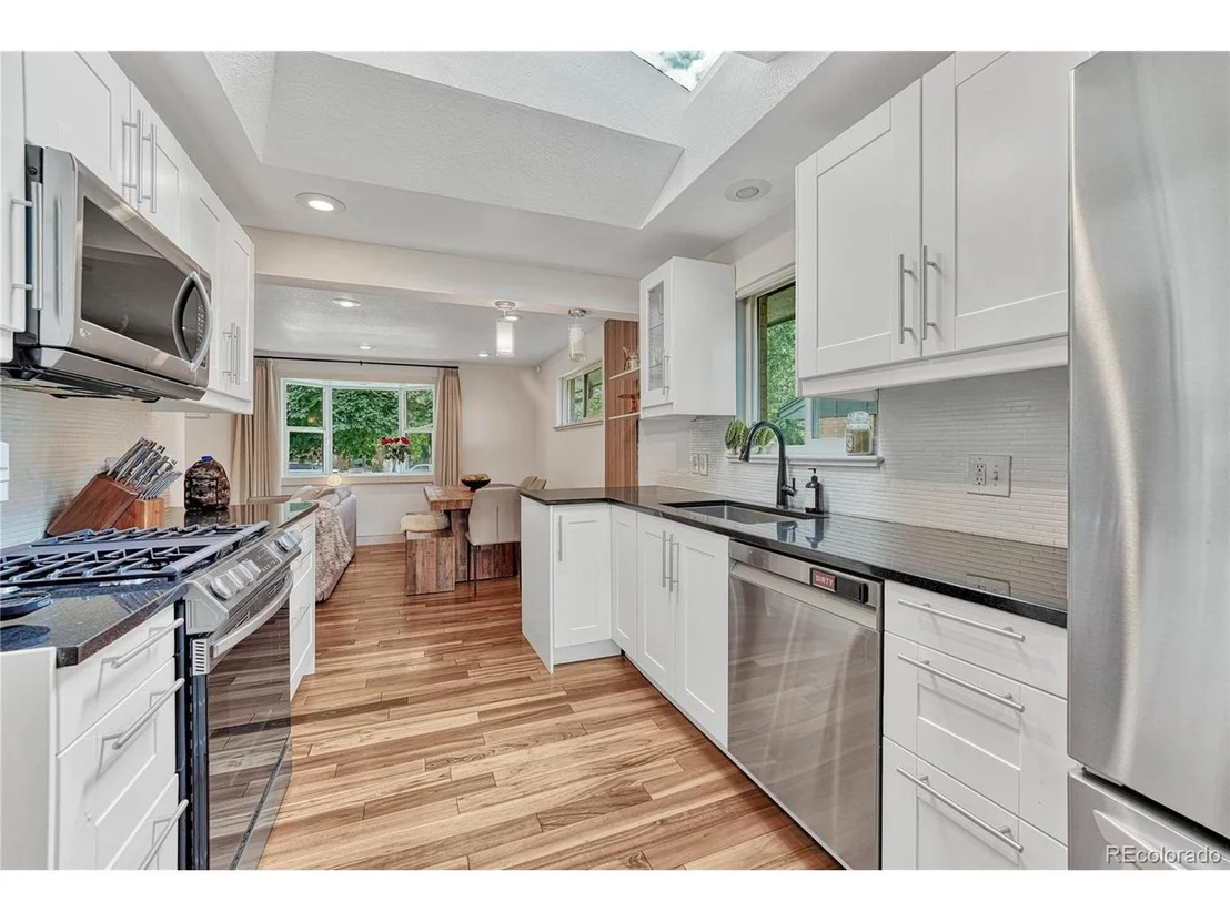 Photo of 2175 Jay St