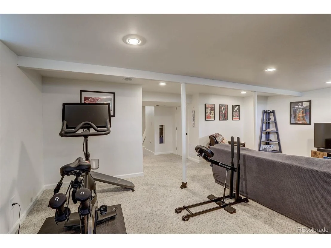 Photo of 3090 Jasmine St