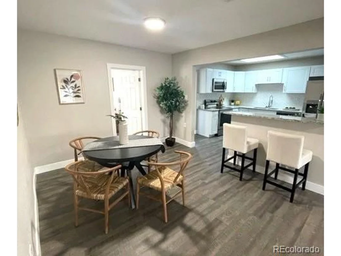 Photo of 955 Quentin St