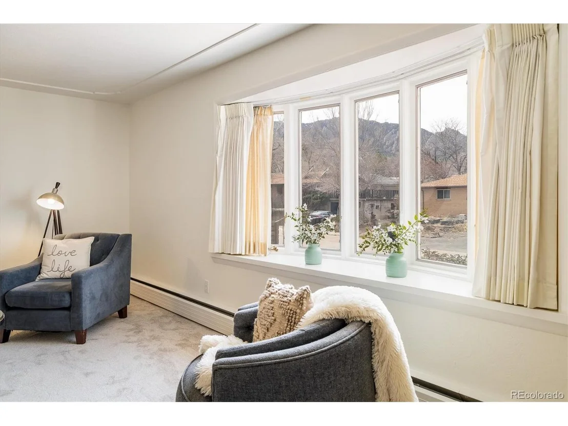 Photo of 350 Auburn St
