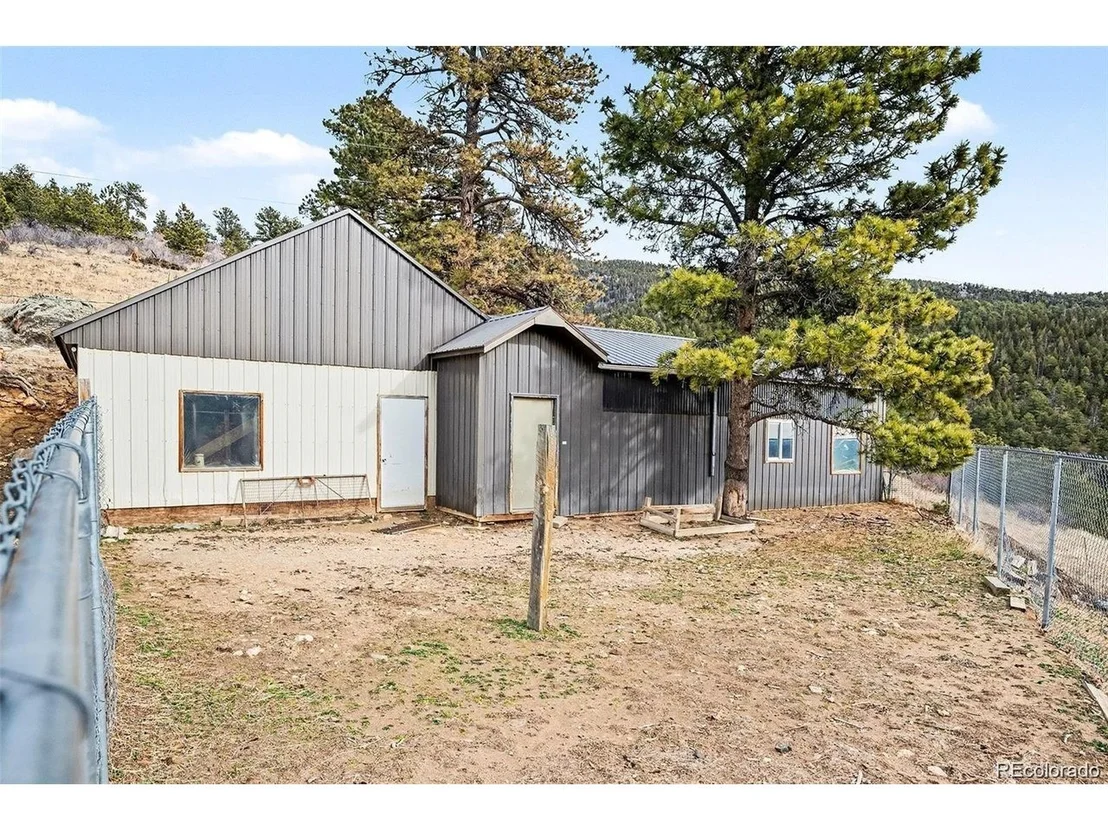 Photo of 6094 Pyrenees Trl