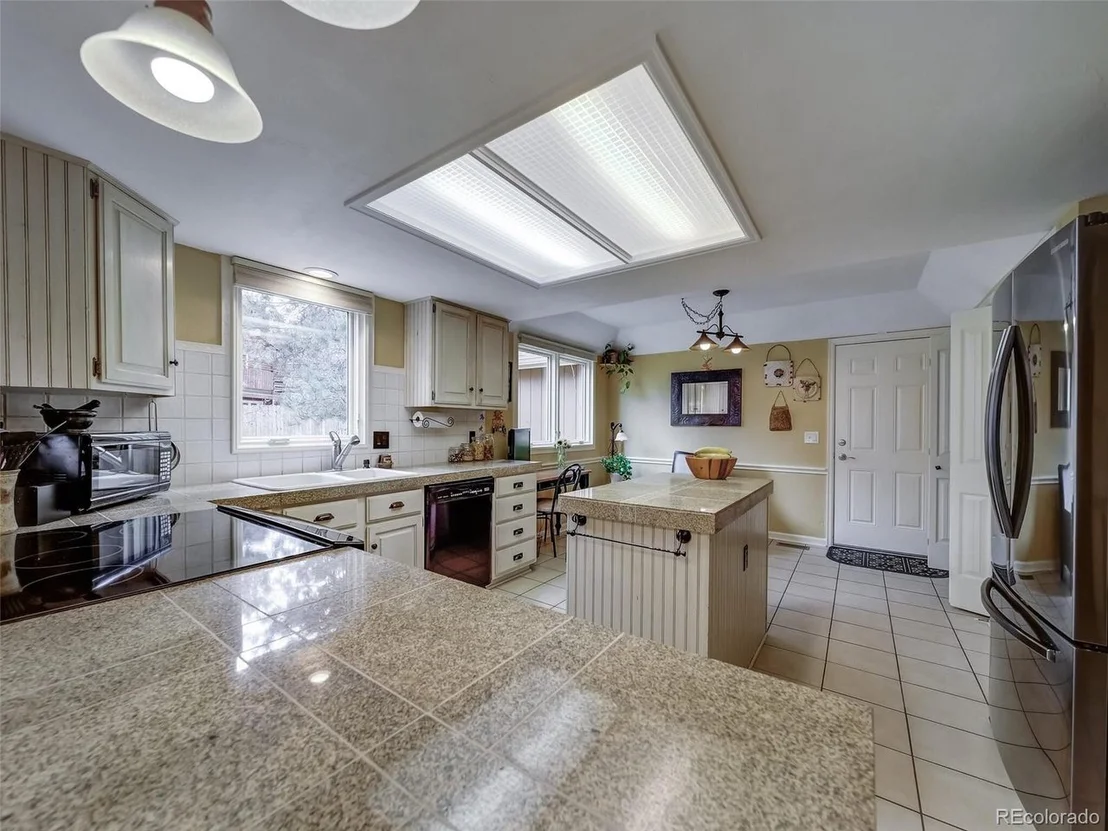Photo of 6316 Powell Rd