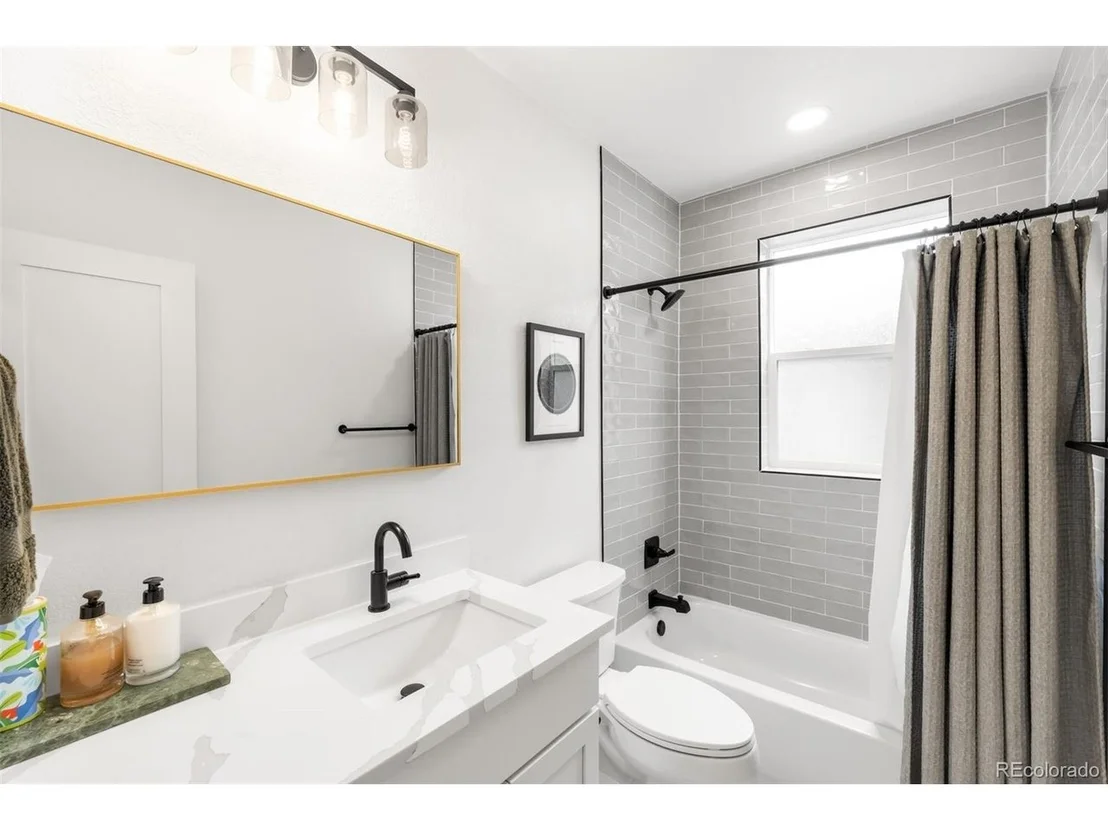 Photo of 2028 Elm St