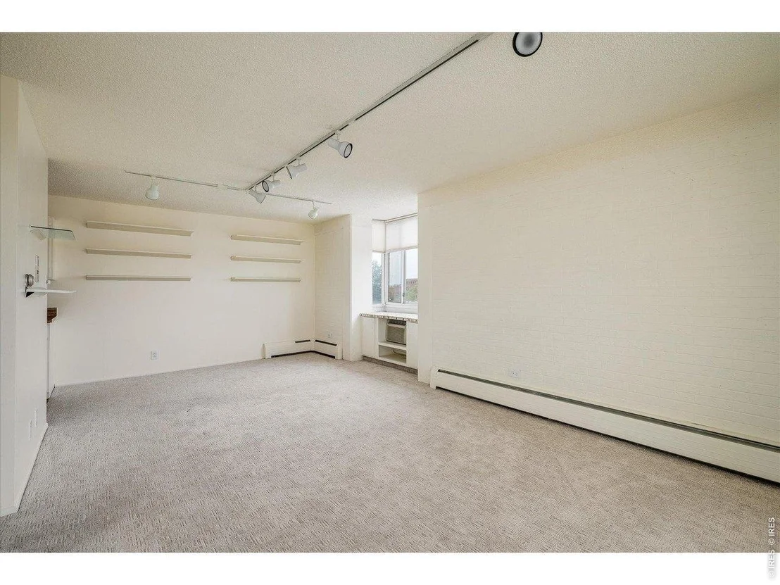 Photo of Unit 203 at 850 20th St