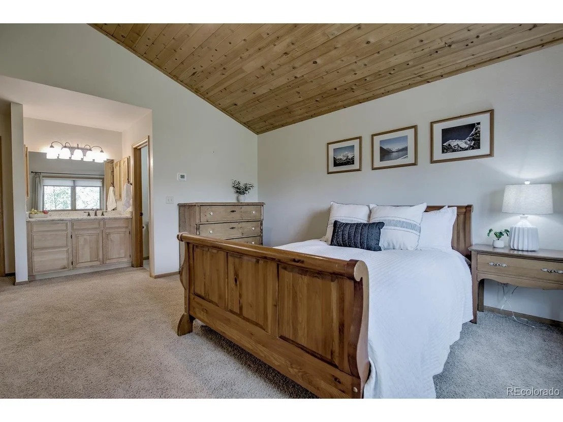 Photo of 102 Thimbleberry Way