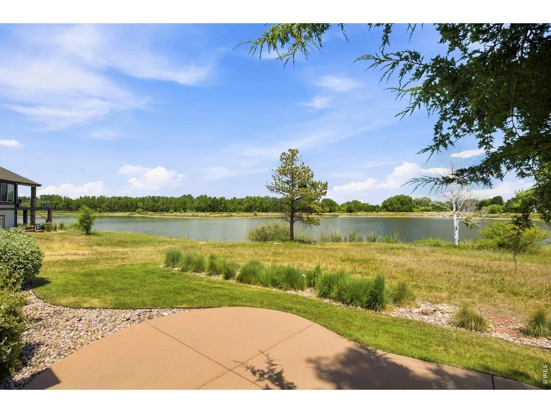 Photo of 535 Lakeside Pl