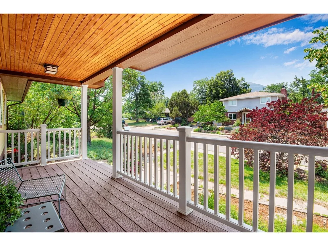 Photo of 1010 Hartford Dr