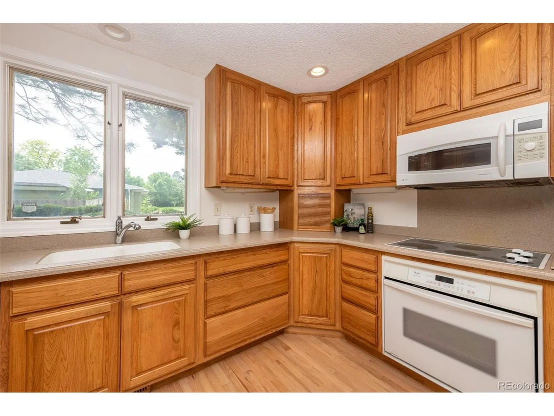 Photo of 2240 Champlain Dr