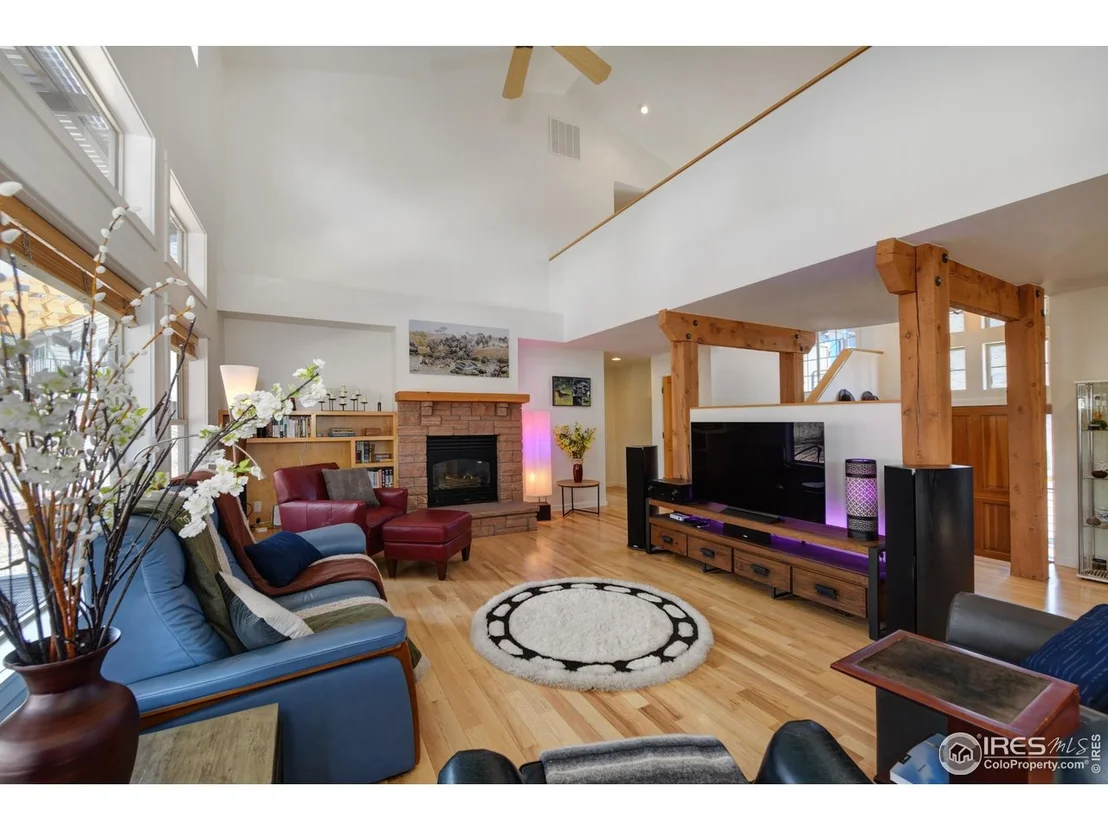 Photo of 385 Vasquez Ct