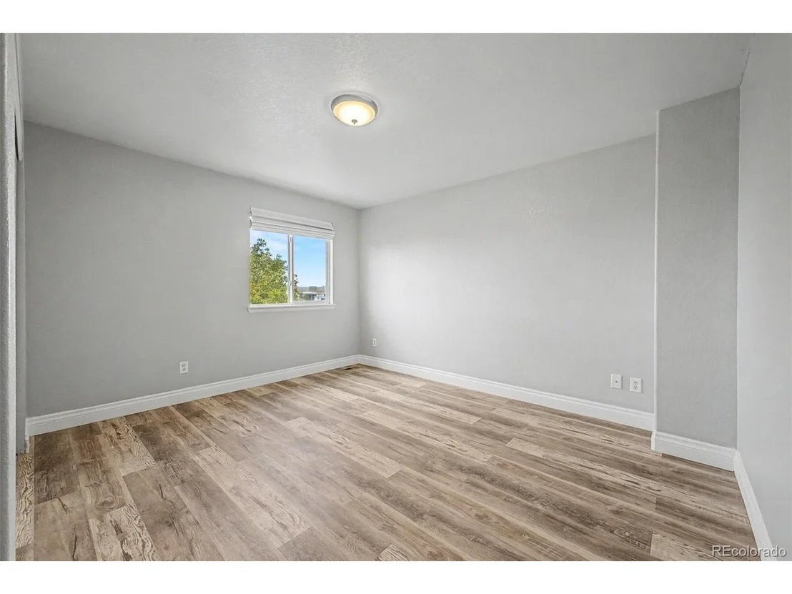 Photo of 9815 Eagle Creek Cir