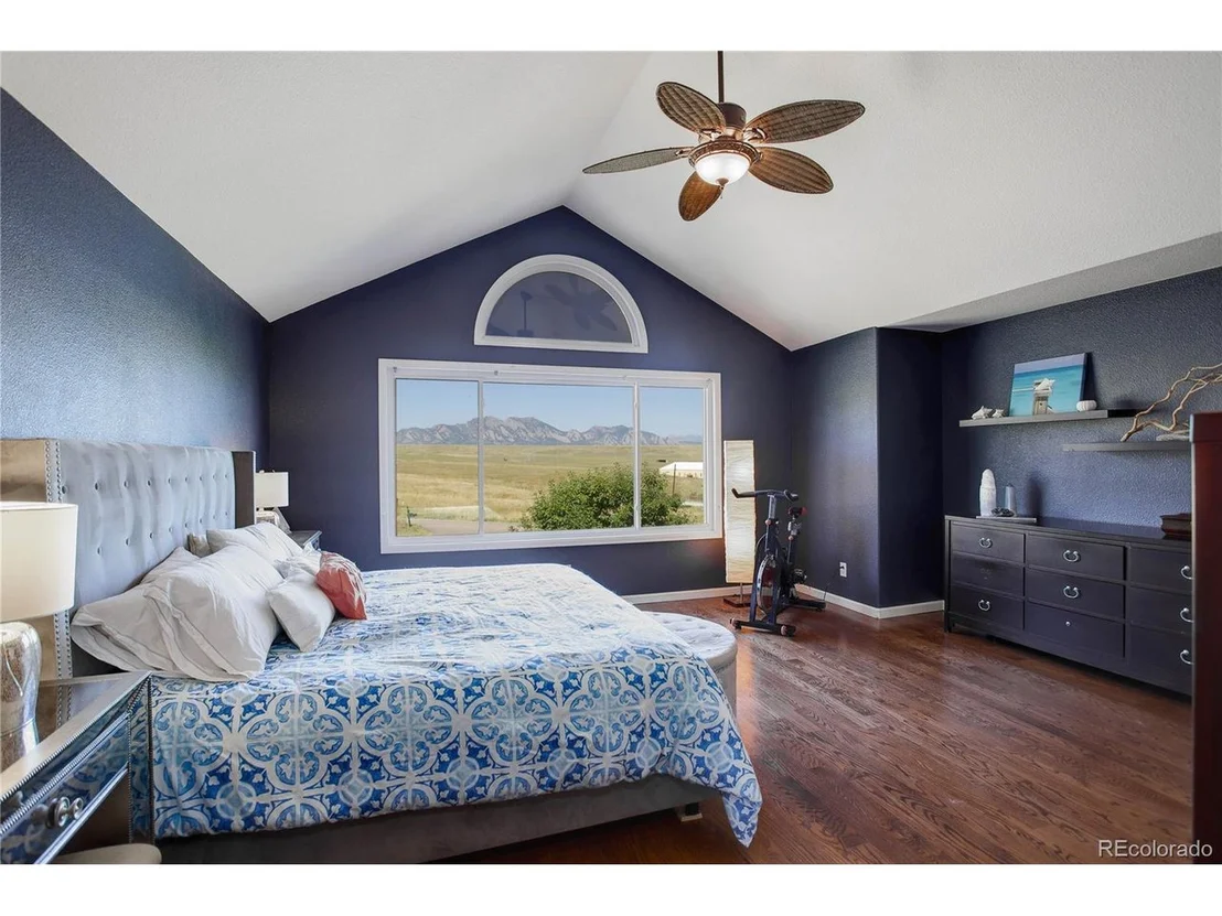 Photo of 345 Onyx Way